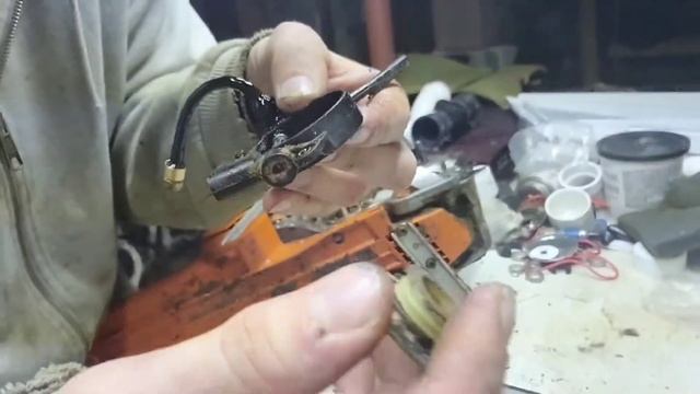 Husqvarna 550xp - Oil Pump & Worm Gear Replacement