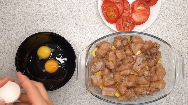 Нежная куриная грудка в сливках в духовке. Запеканка из курицы и картошки. смотреть онлайн