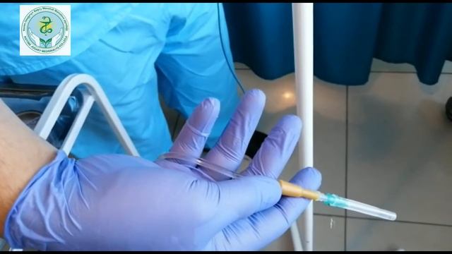 Внутривенное капельное введение лекарственного средства. смотреть онлайн