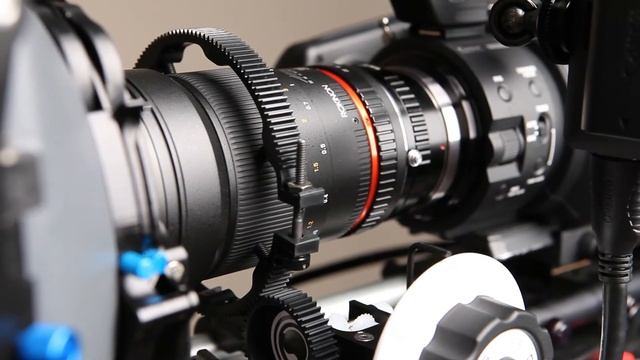 Sony NEX-FS100 Cinema Camera (tripod & shoulder rig) смотреть онлайн