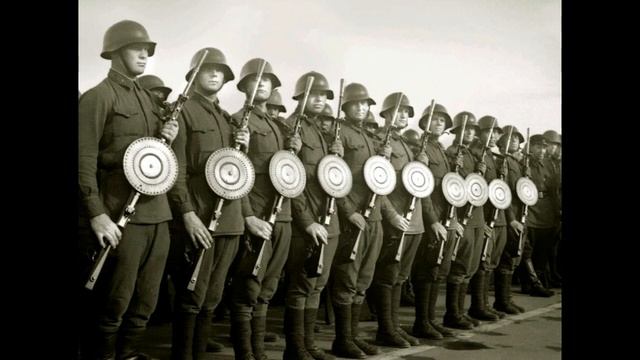 Строевой марш Д Перцев 1956 Оркестр Почётного Караула Московского Гарнизона смотреть онлайн