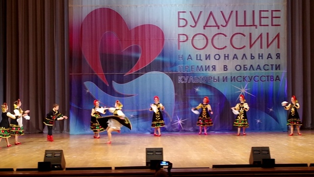 Выступление ансамбля народного танца «Десняночка». «Барыня» смотреть онлайн