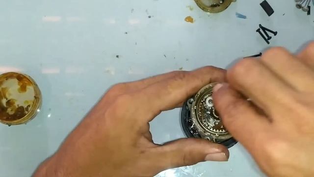 vídeo satisfatório/Fazendo a manutenção na parafusadeira/ estava travando as vezes/ASMR смотреть онлайн
