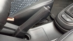LADA VeSтА,,,ручник в коже,,,быстро,чётко,просто !!!