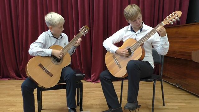 Д. Уотт, песенка из М/Ф "Три поросенка" - исполняют Мурзин Иван и Данилин Кирилл смотреть онлайн