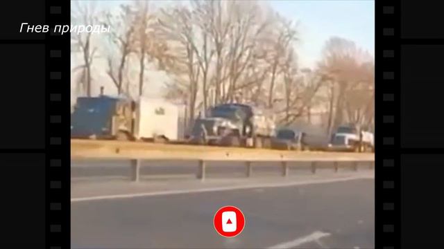 Гигантская колонна российской техники идет на Киев смотреть онлайн