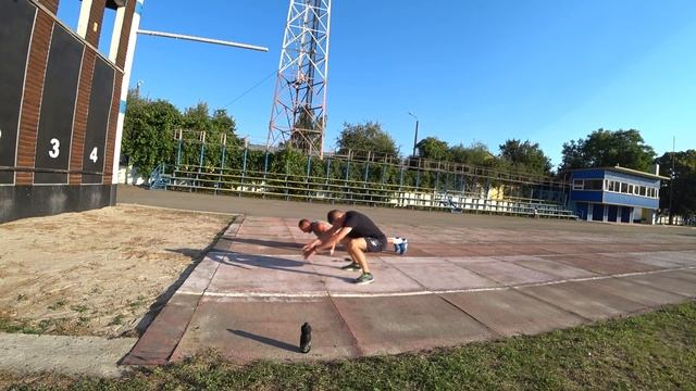 Кроссфит МЁРФ половинка 800м бег+50турник+100отжиманий+150приседаний смотреть онлайн