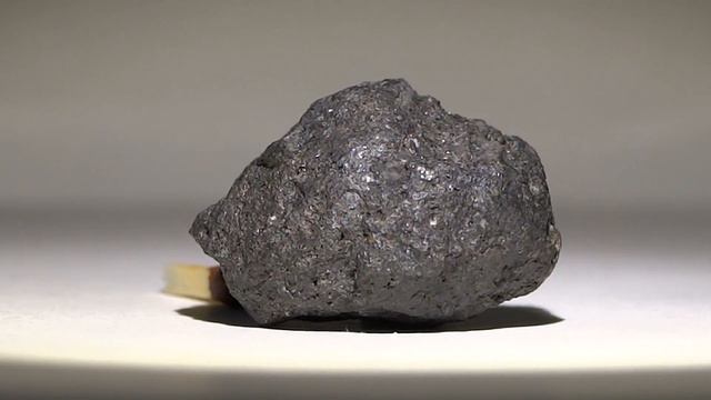 Челябинский метеорит. Осколок А15 Масса 7,74г смотреть онлайн