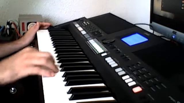 San Francisco Scott McKenzie PSR S650.wmv