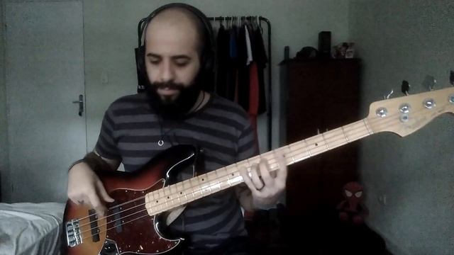She Will Be Loved (Maroon 5) BASS COVER смотреть онлайн