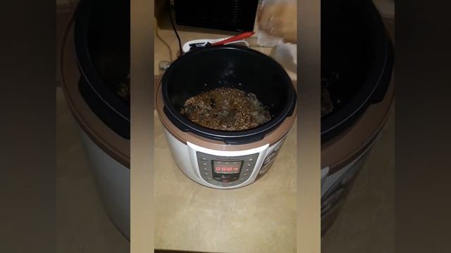 Рецепт: ГРЕЧКА С ГРИБАМИ в скороварке! / BUCKWHEAT WITH MUSHROOMS In A Multicooker-pressure Cooker!