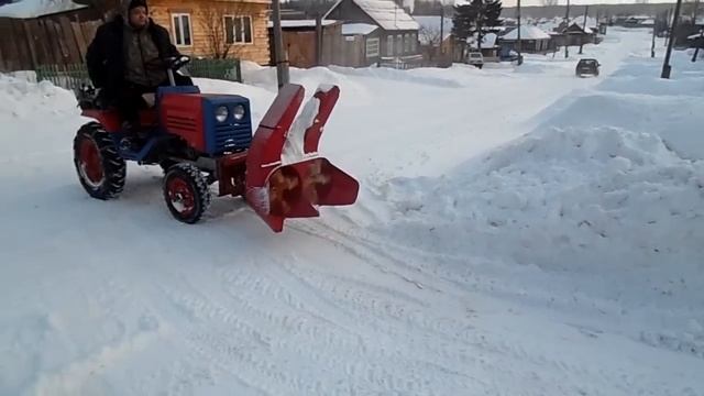 КМЗ-012 уборка снега снега -ротором №1 смотреть онлайн