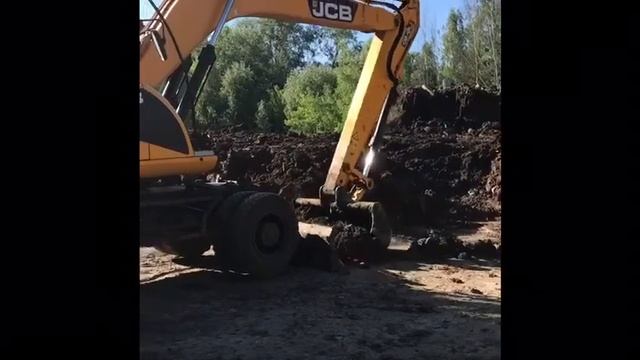 ГМ-Строй колесный экскаватор