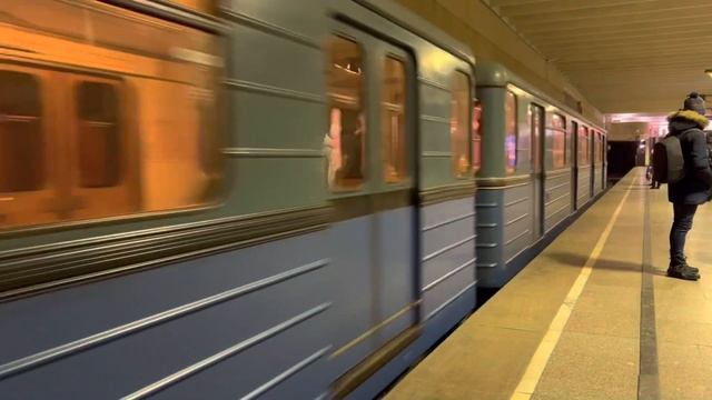 Грузовой Ёж-3 «Путеизмеритель» на станции волжская | Hedgehog-3 track meter at Volzhskaya station смотреть онлайн