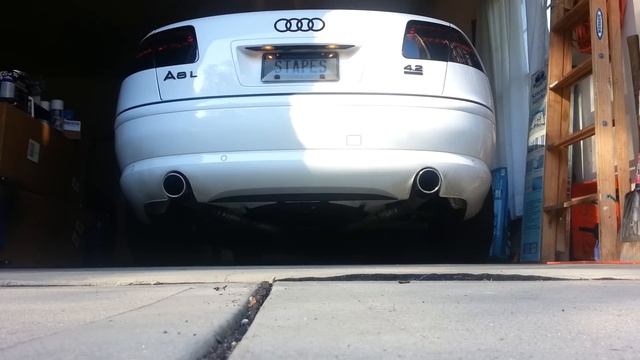 Audi A8 Straight Pipes Cold Start смотреть онлайн