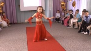 Восточный танец. Выпускной  в стиле Оскар. Ульяна Белогубко. Детсад № 160 г. Одесса 2017 г.