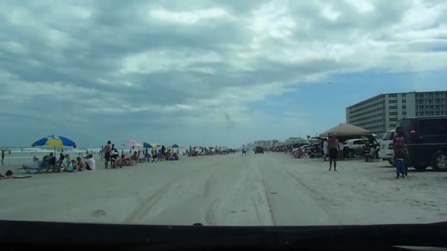 Daytona Beach Florida | Автомобильный пляж на берегу Атлантики смотреть онлайн