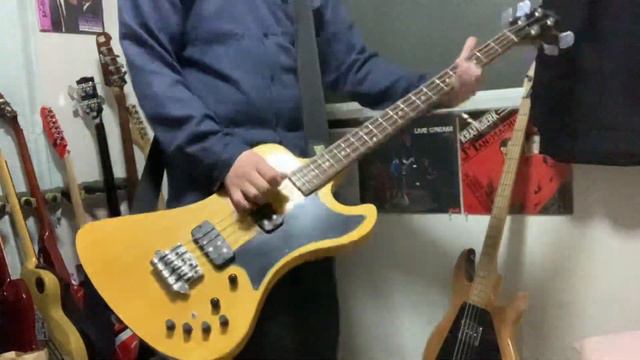 NIRVANA - Breed Live at Paramount (Bass Cover) Gibson RD Artist Bass 2018 Antique Natural смотреть онлайн