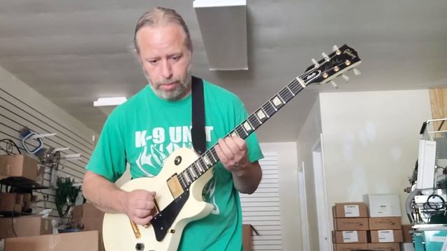 Gibson Les Paul alpine white studio смотреть онлайн