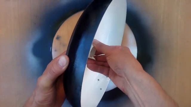 НЕ ВЫБРАСЫВАЙТЕ СТАРУЮ СКОВОРОДКУ! КРУТАЯ САМОДЕЛКА ИЗ СКОВОРОДЫ! смотреть онлайн