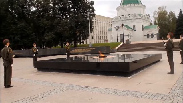 Почётный караул в Нижегородском Кремле школы №124 Автозаводского района города Нижнего Новгорода смотреть онлайн