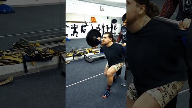 Выпады 102кг все еще пауэрлифтинг смотреть онлайн