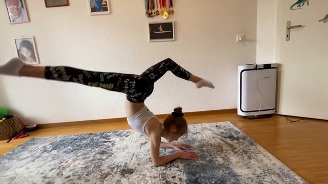 Кто лучше?! @MissNicolBlog или я?!? Пытаюсь повторить элементы вместе с Мисс Николь!