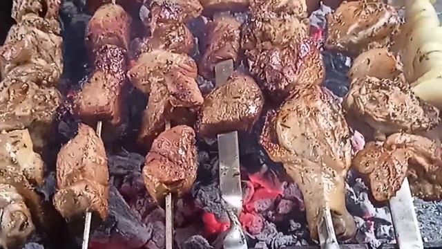 ГОТОВИМ ОЧЕНЬ ВКУСНЫЙ ШАШЛЫК? смотреть онлайн