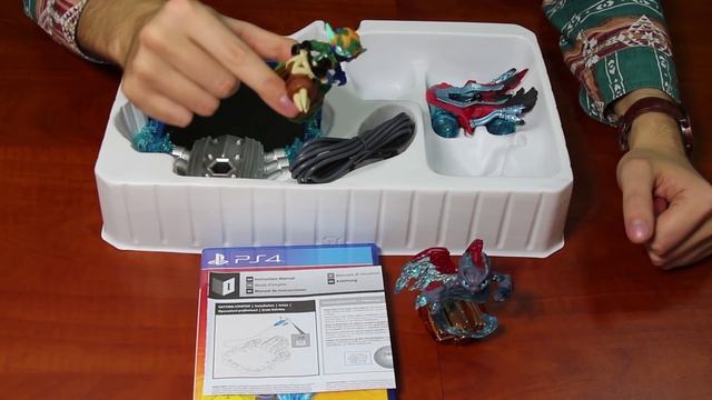 Распаковка Skylanders: SuperChargers Starter Pack смотреть онлайн