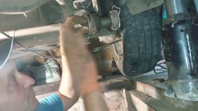 Замена салентблоков задней балки автомобиля Chery Amulet. смотреть онлайн