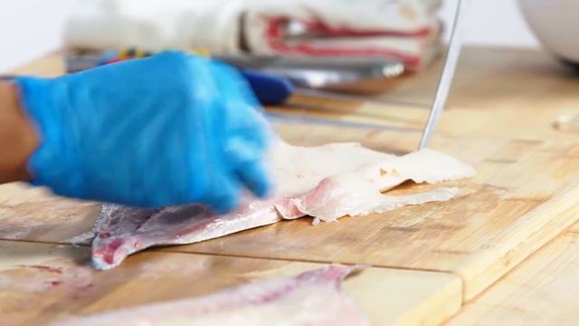 How To Fillet Every Fish | Method Mastery | Epicurious смотреть онлайн