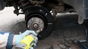 Каждый 2-ой владелец не знает, как менять задние колодки с "электро Ручником"/Эл.стояночный тормоз/