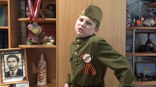 "Горят города по пути этих полчищ" К. Симонов Владислав Сабельников смотреть онлайн