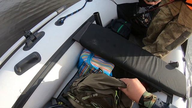 Рыбалка в Каменке. День первый. Спиннинг с лодки смотреть онлайн