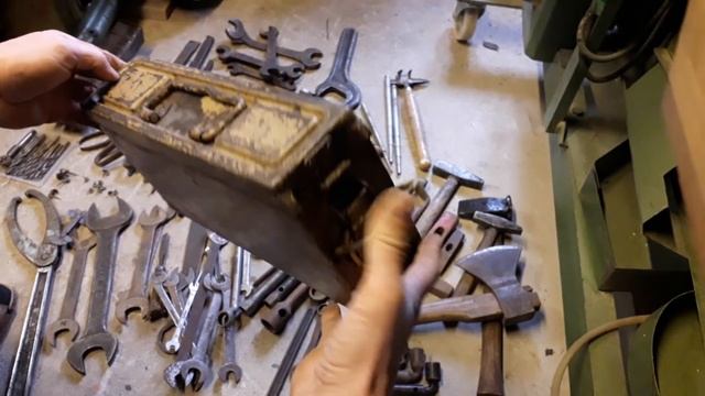 Нашел Инструменты времён ВОВ на свалке.... смотреть онлайн