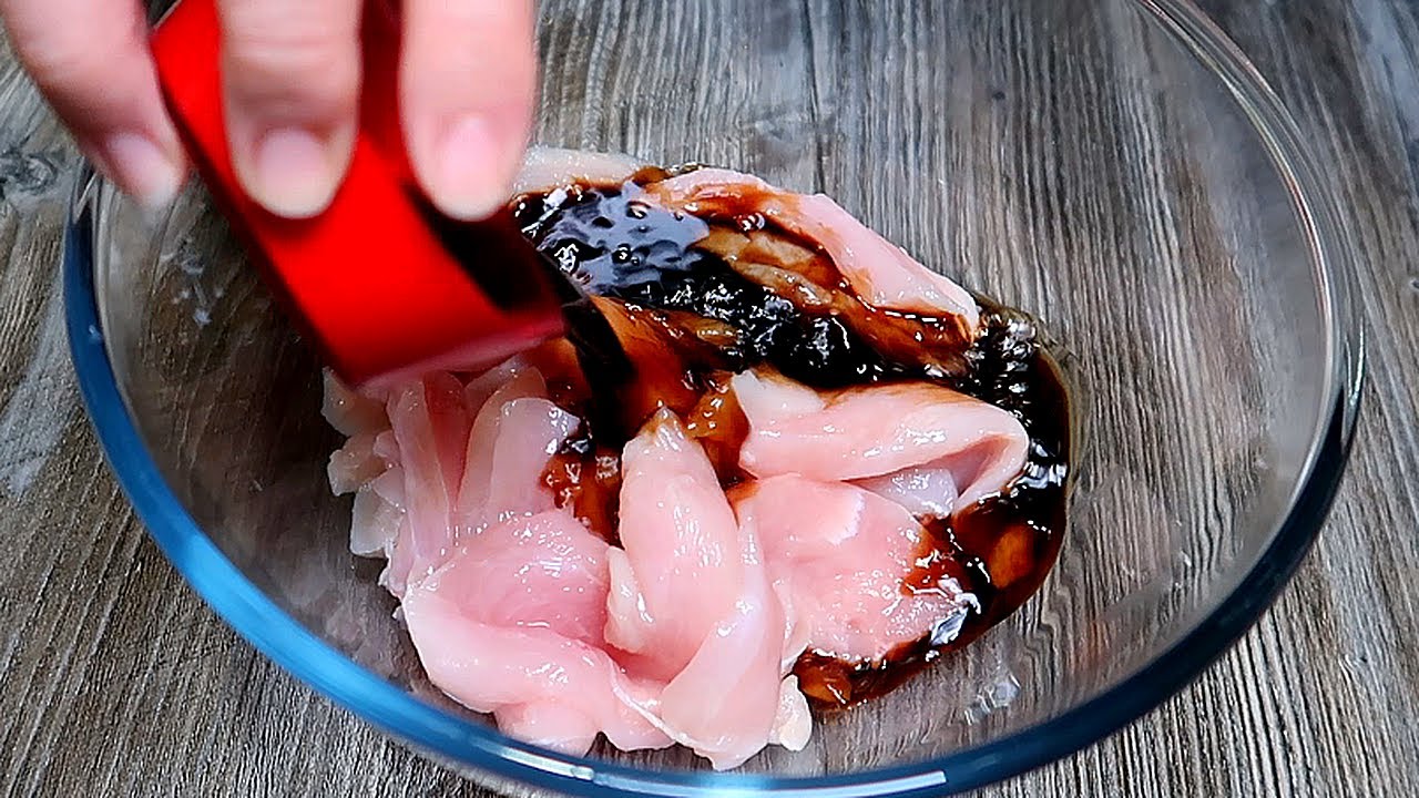 Очень вкусные хрустящие наггетсы в картофельных чипсах. Дети будут в восторге! смотреть онлайн