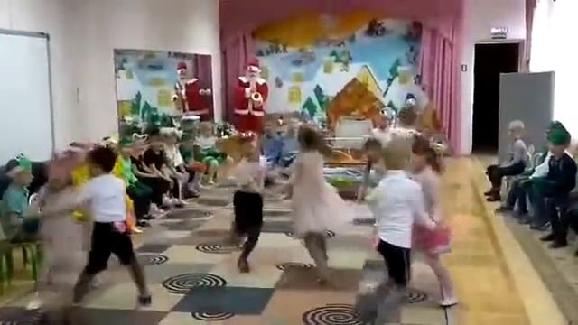 МБДОУ 234. Сказка о глупом мышонке. Танец поросят.