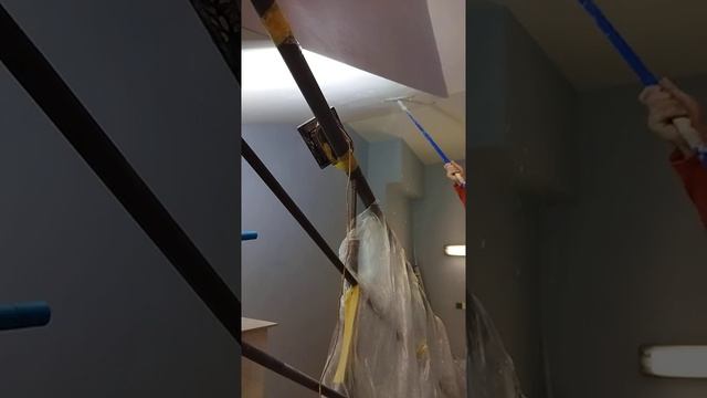 Шлифование тёркой на телескопическом удлинителе