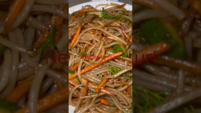 Фунчоза с мясом и овощами #фунчоза #салаты смотреть онлайн