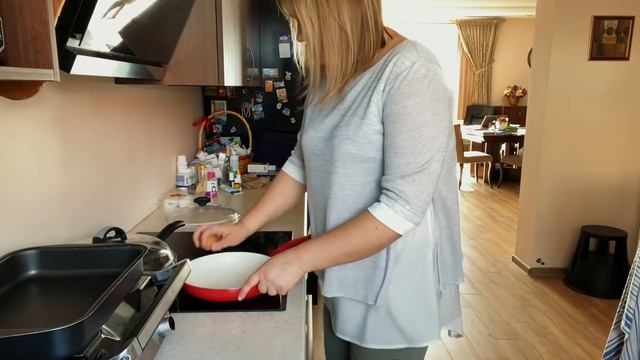 ROKAS UŽMIGO PER MATEMATIKĄ. Mokytoja Zosė. NUOTOLINIS MOKYMAS. Skečas смотреть онлайн