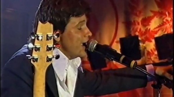 Владимир Асимов после ухода из группы На-НА / Как сейчас живет и чем занимается солист На-На Асимов