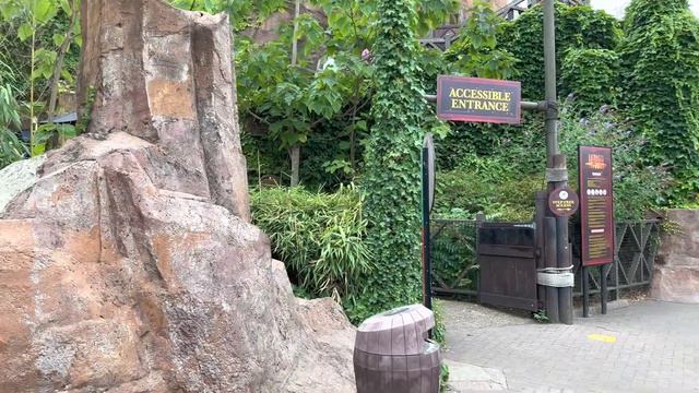 Thorpe Park Ride Access Pass and Accessibility Guide смотреть онлайн