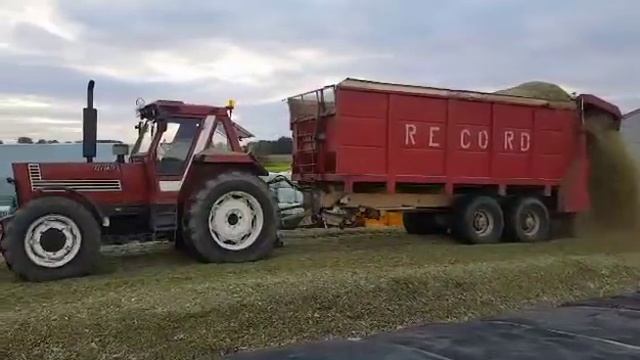 Fiat 1580 DT pulling up Power-Sound смотреть онлайн