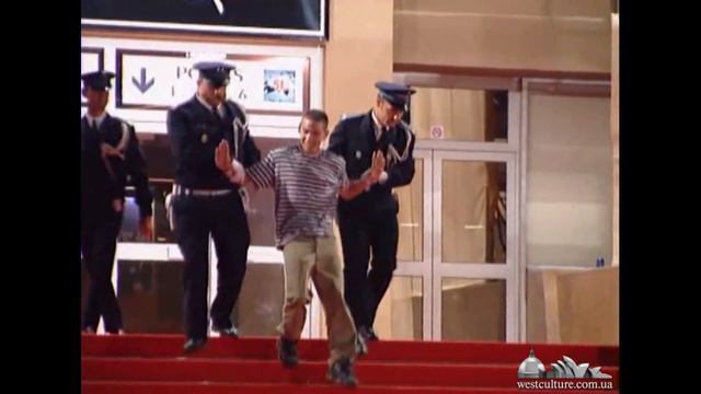 Денни де Вито, К. Спейси, Ким Бессинджер, Вайнона Райдер, Эммануэль Беар, Вайнштейн, Канны '97. №98 смотреть онлайн