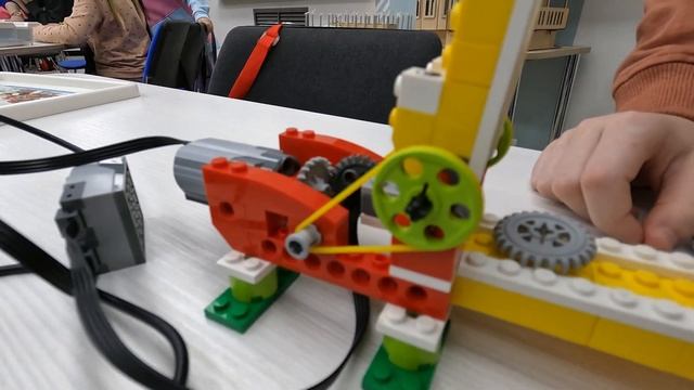 Робототехника с учениками начальной школы смотреть онлайн