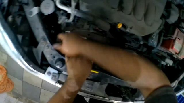 Nissan X-Trail замена радиатора охлаждения смотреть онлайн