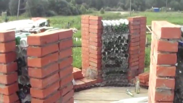 дом из бутылок 2 этаж смотреть онлайн