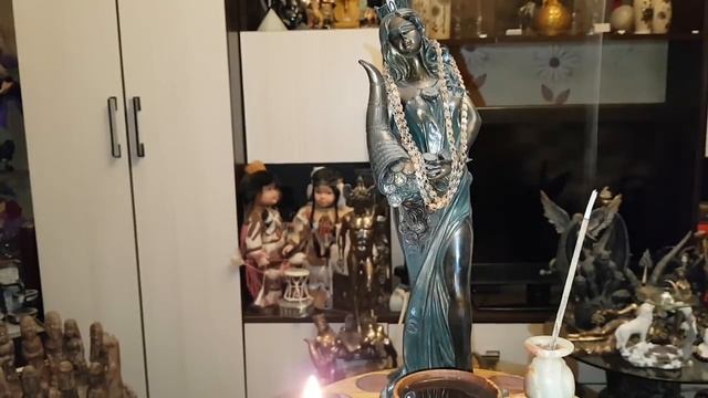 СЕМЬ ДЕНЕЖНЫХ КРУГОВ. РИТУАЛ ДЛЯ ВСЕХ. ВЕДЬМИНА ИЗБА. ИНГА ХОСРОЕВА. смотреть онлайн