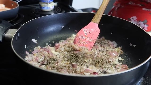 YUMMY COOKING YOUR DELICIOUS MEAL TODAY WITH CREAMY SAUCE смотреть онлайн