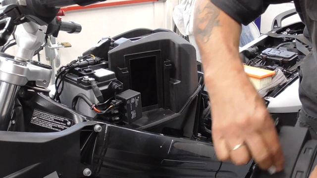 BMW F800GT [2014-] AIRFILTER CHANGE + MOD.  Motorcycle Maintenance Made Easy The Old Mechanic ??--
